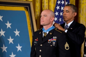 SSG Carter being awarded the MOH